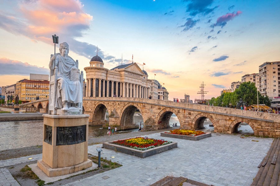 Balkan Üçgeni Turu Yılbaşı Özel Türk Havayolları İle 4 Gece 5 Gün