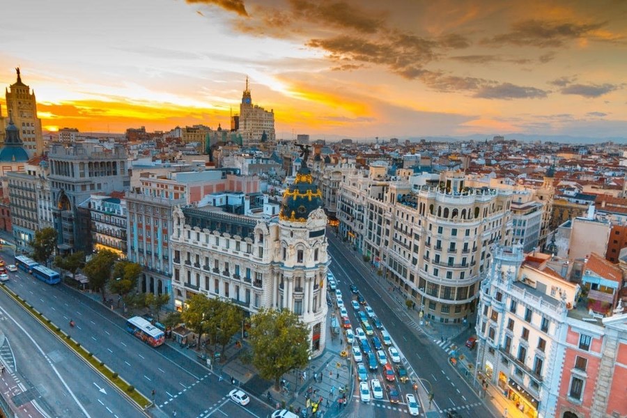 Büyük İspanya Turu Pegasus Hava Yolları İle 7 Gece 8 Gün Kış Dönemi MAD BCN TT001	