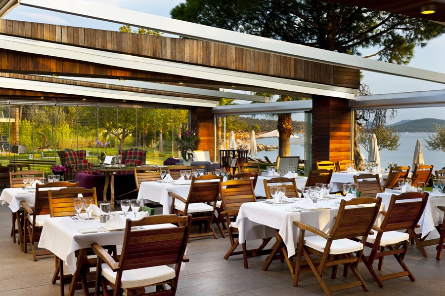 RESTAURAN BAR