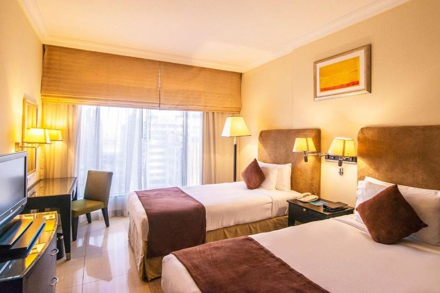 Mercure Dubai Barsha Heights Hotel Suites