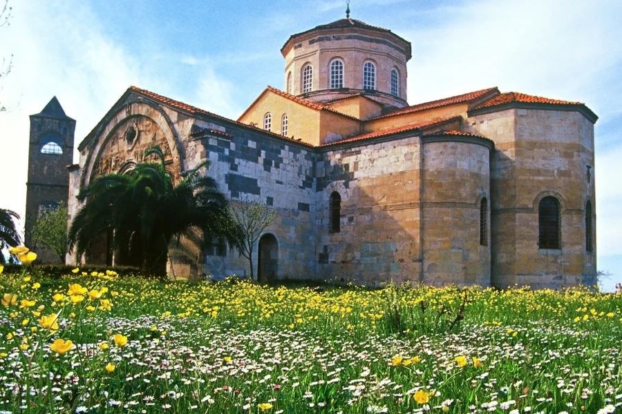 Karadeniz Yaylalar Ve Batum Turu 5 Gece Otel Konaklamalı Kuşadası Aydın Denizli Çıkışlı Ramazan Bayramı Özel 