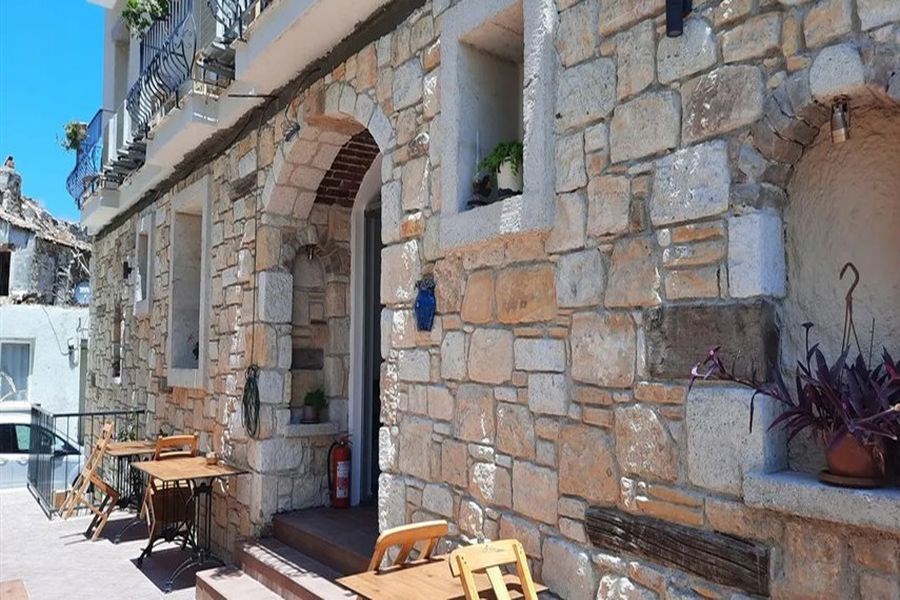 Adil Otel Çeşme