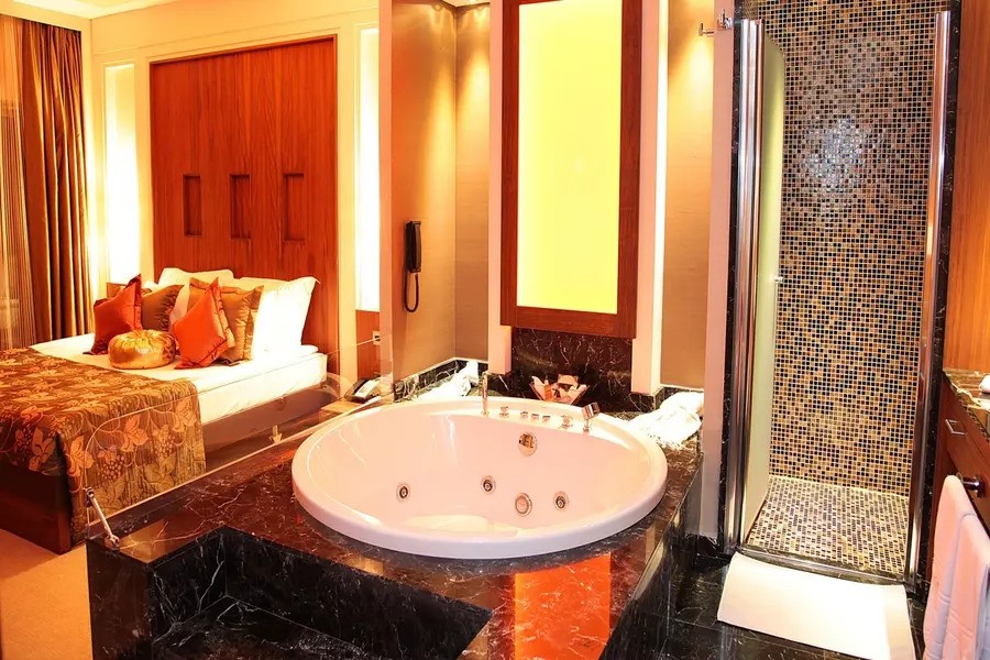 Cratos Premium Hotel & Casino & Port & Spa