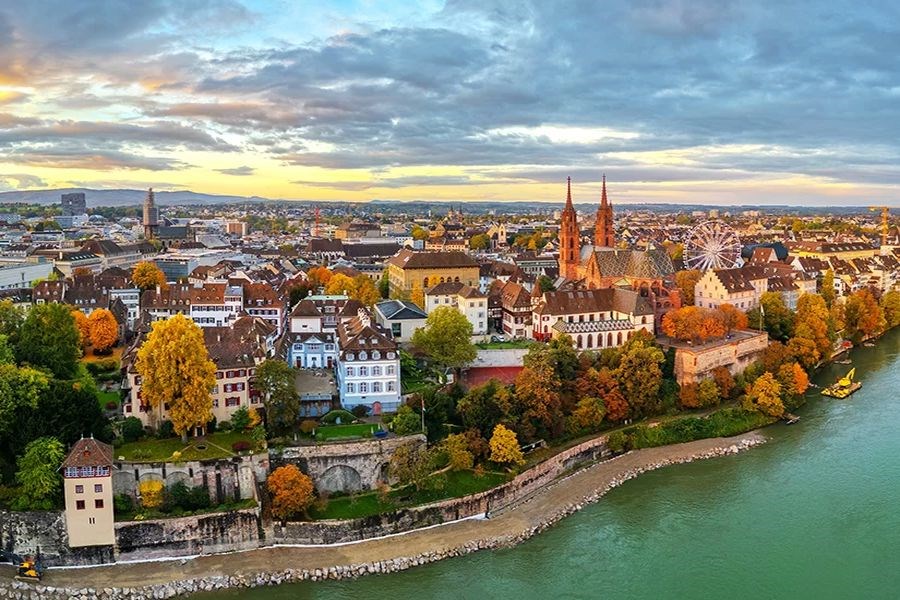 Zürih & Bern & Cenevre Turu Ramazan Bayramı Özel THY İle Extralar ve Çevre Gezileri Dahil 3 Gece 2026