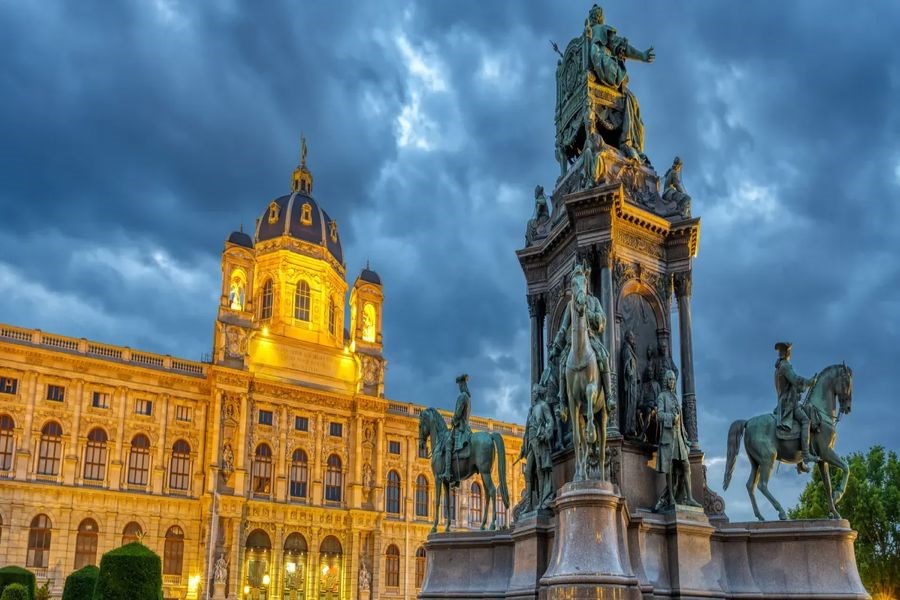 Budapeşte & Viyana & Prag Turu Pegasus Havayolları ile 7 Gece (BUD-PRG) FL001