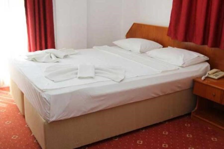 Çeşme Kanarya Hotel