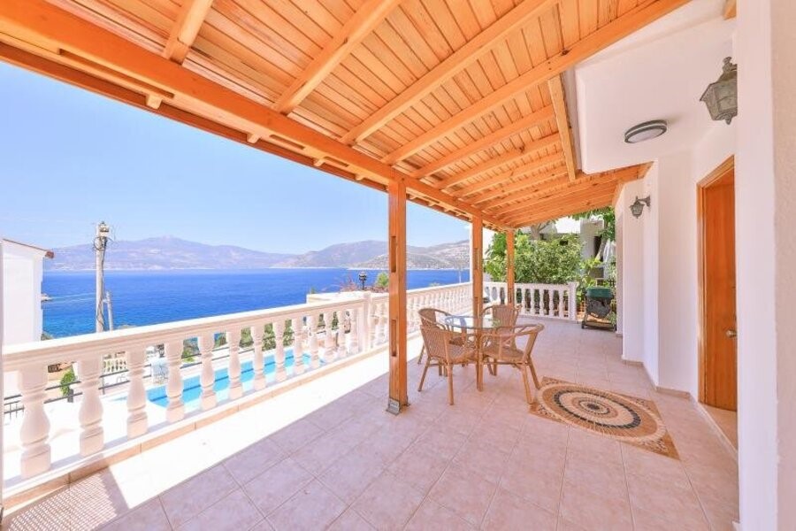 Kuluhana Hotel & Villas