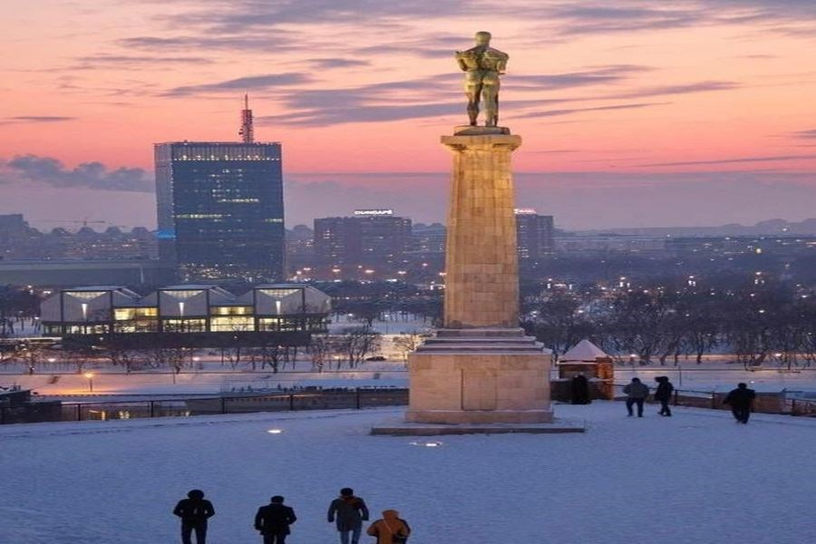 Balkan Güzelleri Ajet Havayolları ile Kosova Makedonya Turu