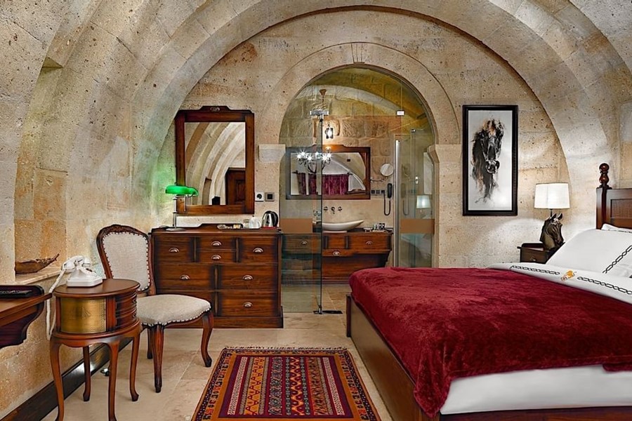 Seraphim Cave Hotel
