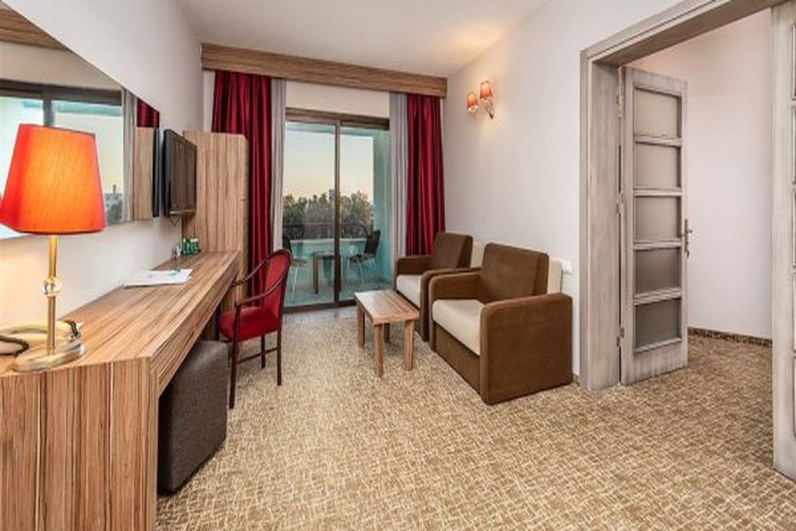 Aska Side Grand Prestige Hotel