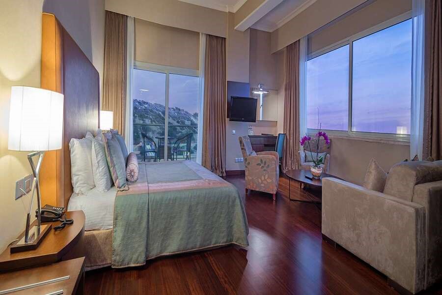 Acapulco Resort Convention Spa Hotel