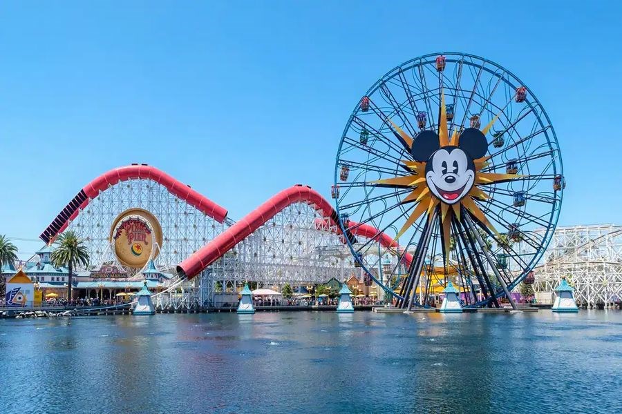 Paris & Disneyland Turu Thy İle Sömestre Özel Disneyland Konaklama & Multi-Park Giriş Dahil 4 Gece 5 Gün 2026