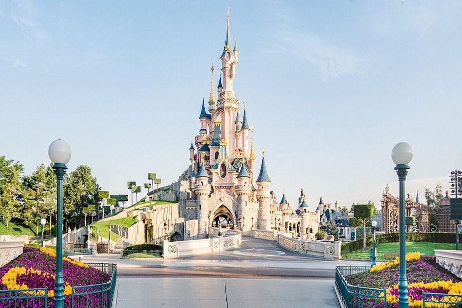Paris & Disneyland Turu Thy İle Sömestre Özel Disneyland Konaklama & Multi-Park Giriş Dahil 4 Gece 5 Gün 2026