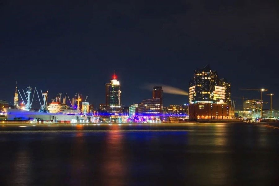 Kuzey Almanya İncileri Hamburg & Berlin Turu Kurban Bayramı Özel Türk Havayolları ile 4 Gece 5 Gün