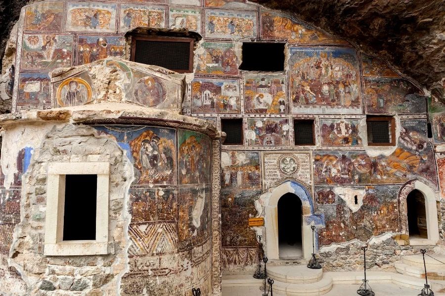 Karadeniz Yaylalar Ve Batum Turu 5 Gece Otel Konaklamalı Yalova Çıkışlı 23 Nisan Özel