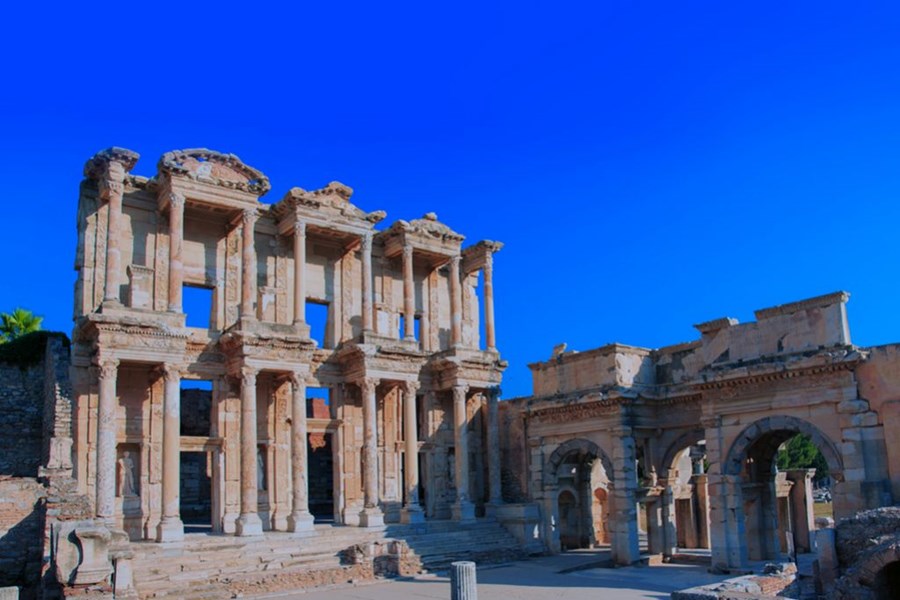 Kuşadası Çeşme Pamukkale Turu 2 Gece Otel Konaklamalı Yaz Dönemi İstanbul Çıkışlı Kurban Bayramı Özel 2025