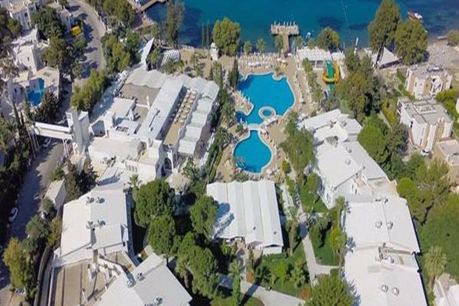 Vera Miramar Resort