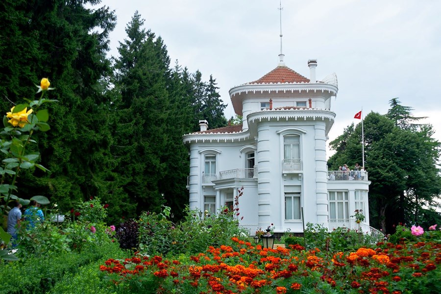 Karadeniz Rüzgarı Ve Batum Turu Ankara Hareketli