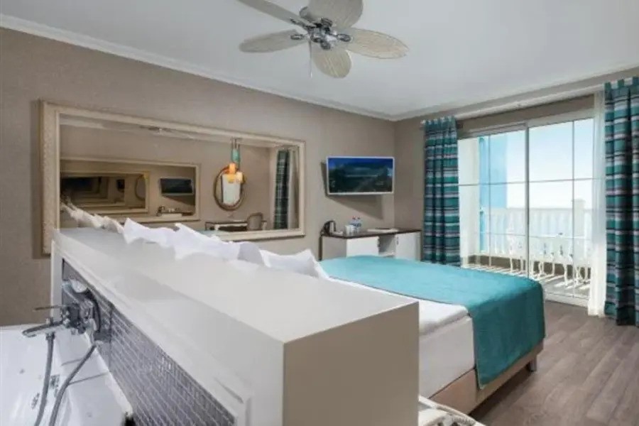 Rubi Platinum Spa Resort & Suites