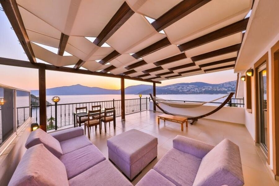 Kuluhana Hotel & Villas