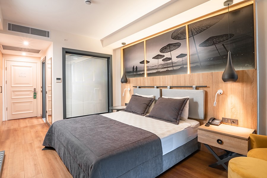 Maia Luxury Beach Hotel & Spa