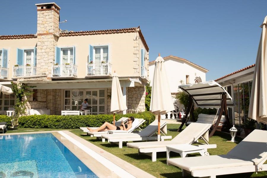 Panda Alaçatı Otel