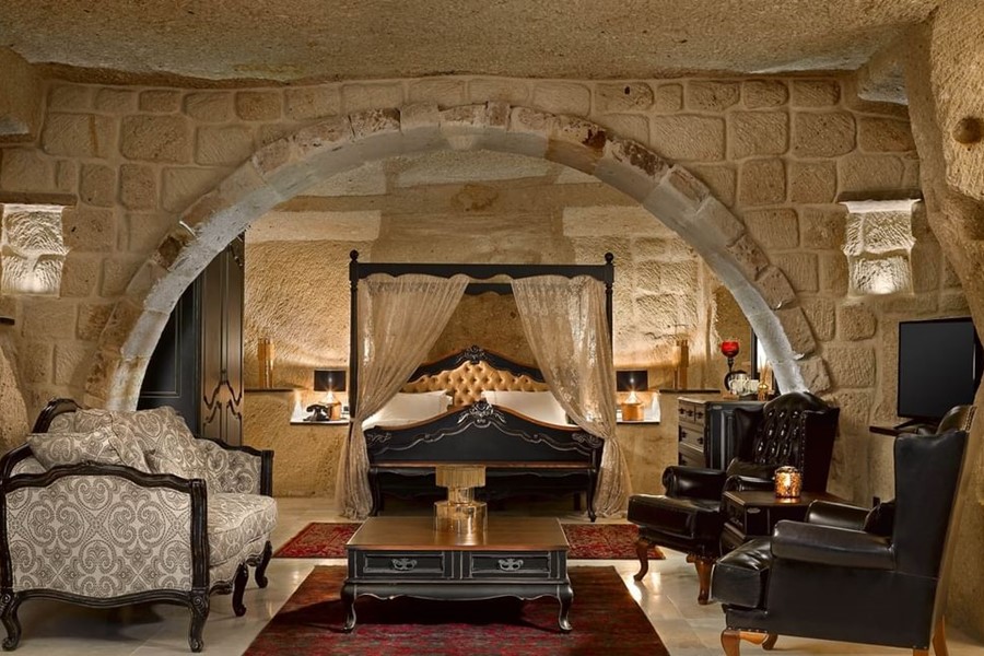 Seraphim Cave Hotel