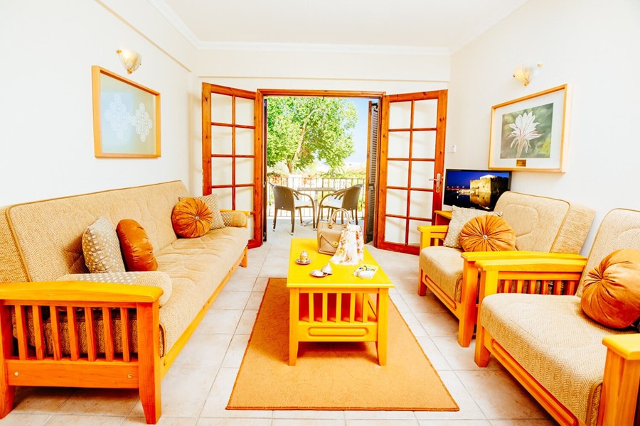Almond Hotel