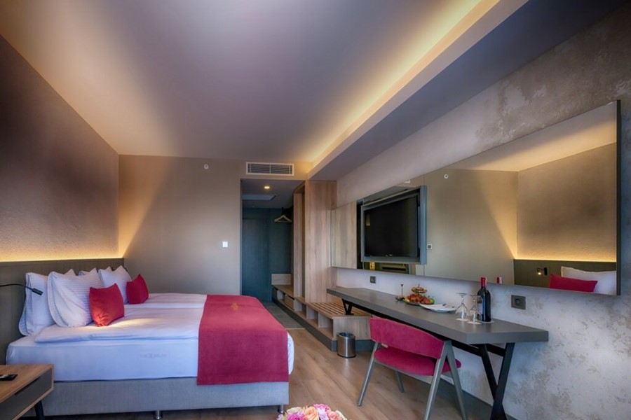 THE X BELEK