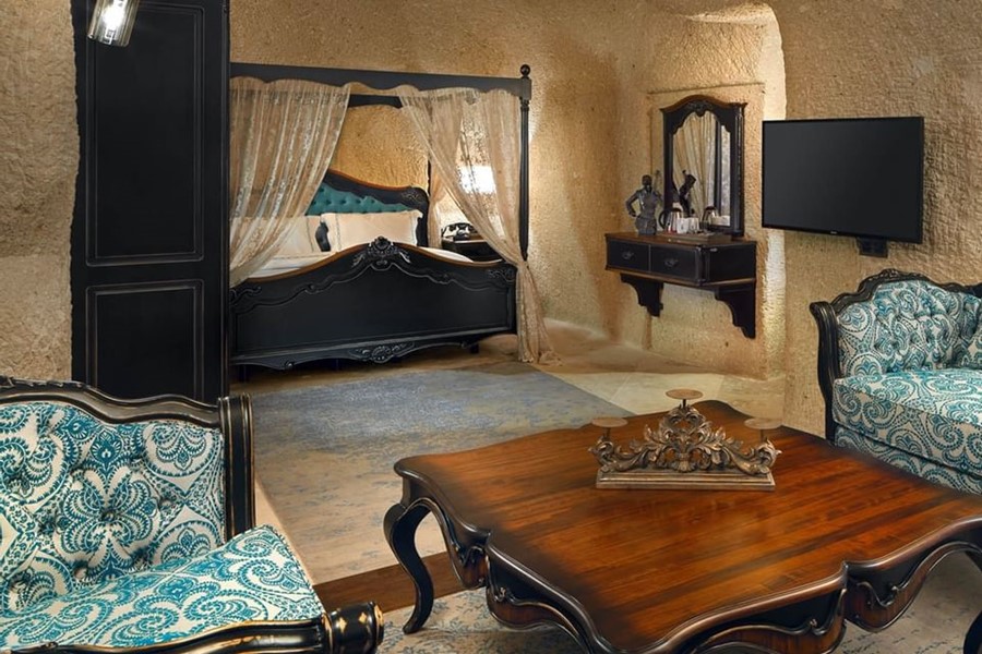 Seraphim Cave Hotel