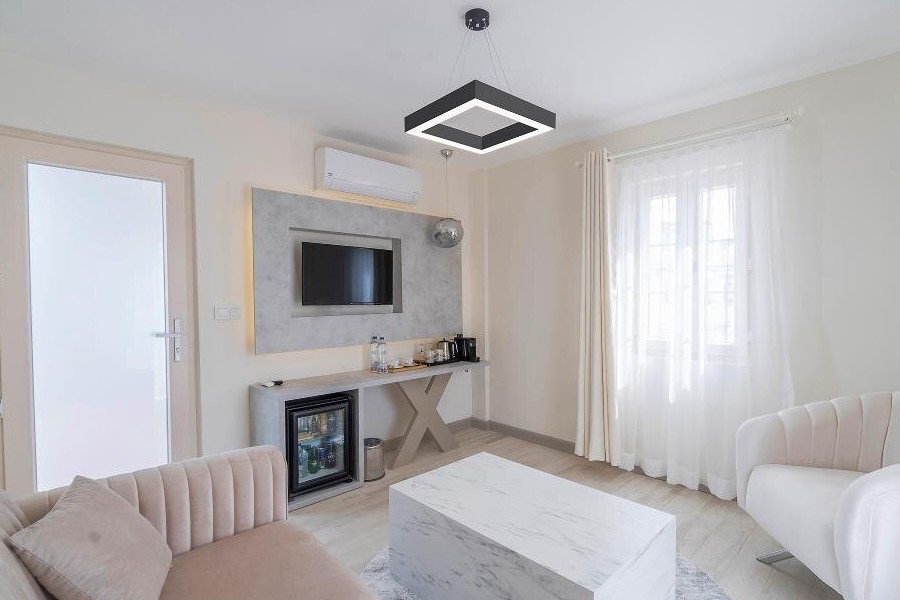 Elementa Boutique Hotel