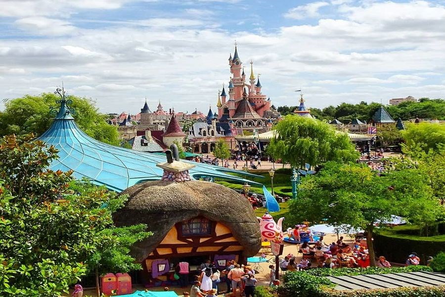 Paris & Disneyland Turu Thy İle Sömestre Özel Disneyland Konaklama & Multi-Park Giriş Dahil 4 Gece 5 Gün 2026