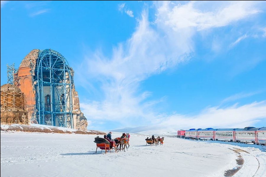 İstanbul Çıkışlı Turistik Doğu Ekspresi Thy Ile Kars Turu 1 Gece Otel 2 Gece Tren Konaklamalı  Kars Ankara Yönü Sömestr Özel 