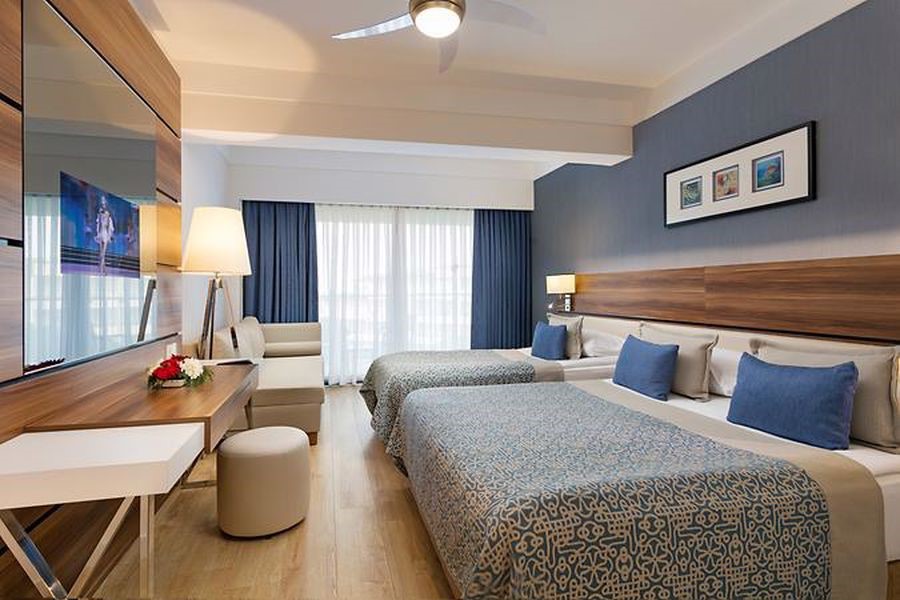 Limak Atlantis Deluxe Resort & Hotel