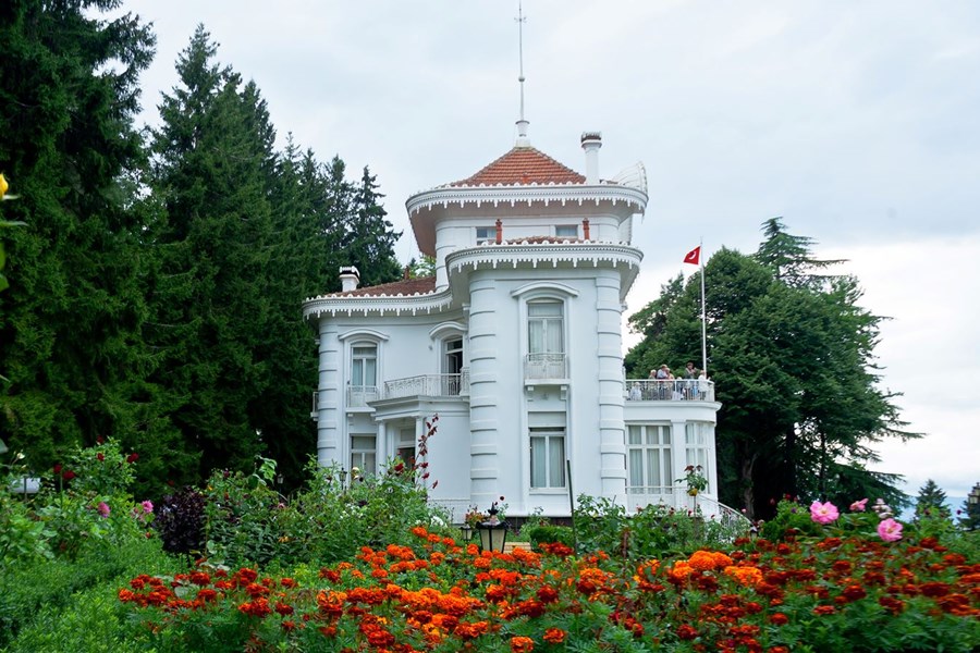 Karadeniz Rüzgarı Ve Batum Turu İstanbul Hareketli