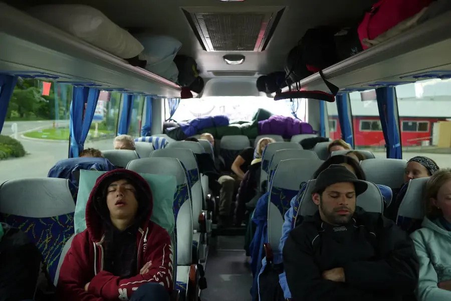 Otobüs Yolculuklarının Unutulmaz Anları: 10 Komik Durum