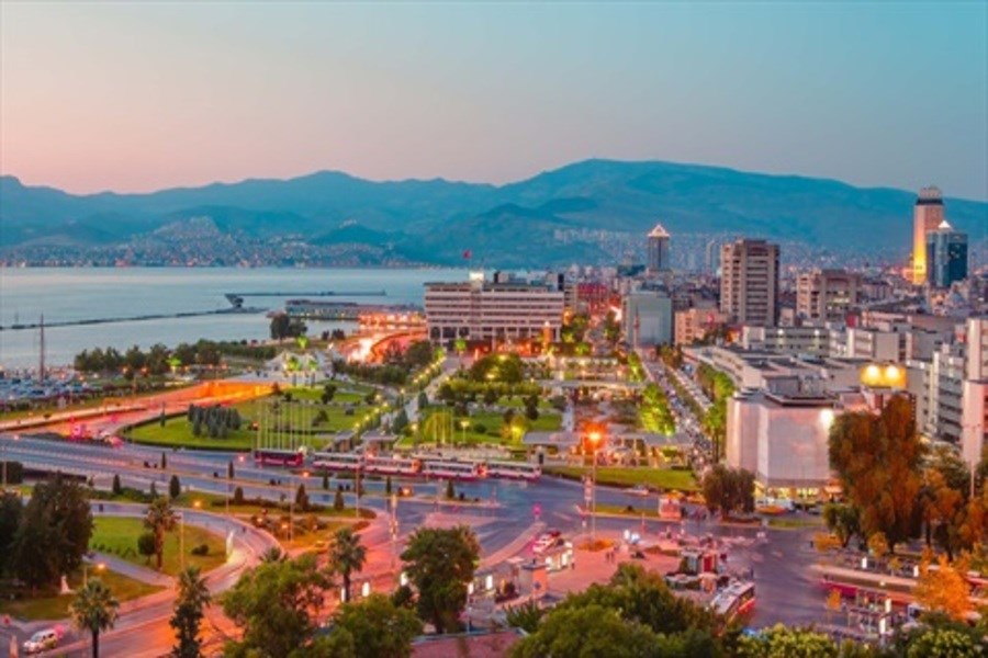 İzmirde Yaz ve Kış Boyunca Keşfedilecek 7 Sıradışı Yer