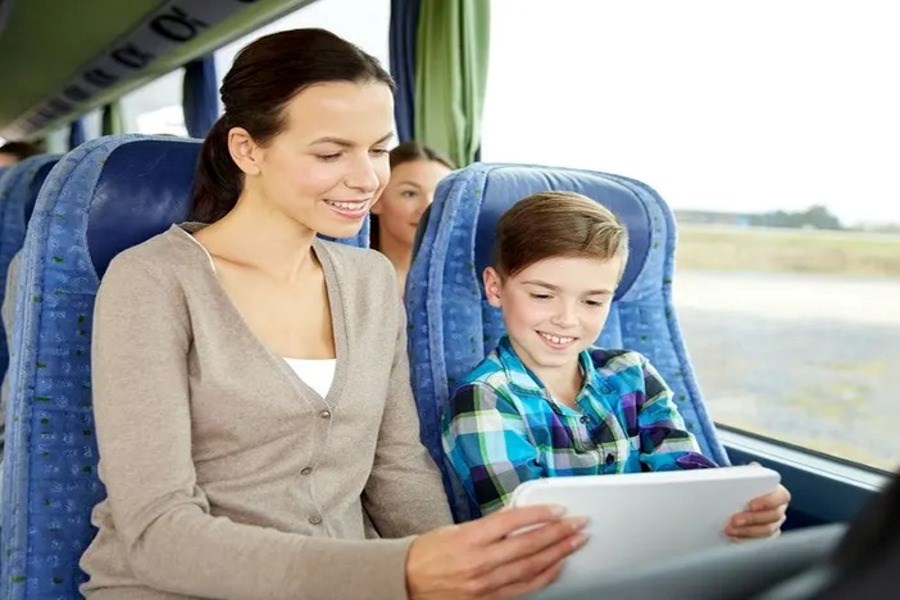 Çocuklarla Otobüs Yolculuğu: Stres Azaltan Öneriler