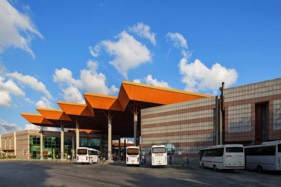 Antalya Şehirlerarası Otobüs Terminali: Modern Hizmetlerle Güvenli ve Konforlu Seyahat