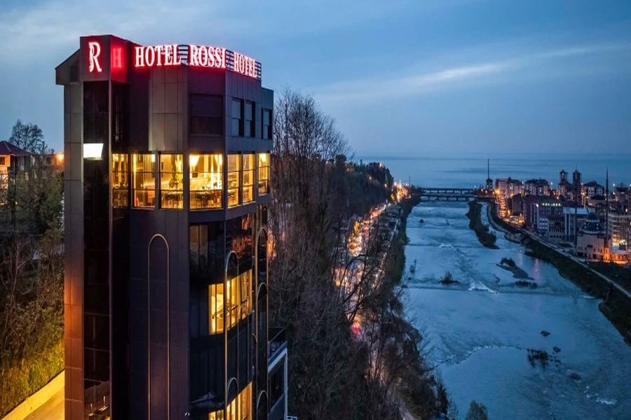 Rize’de Rossi Luxury Hotel açıldı